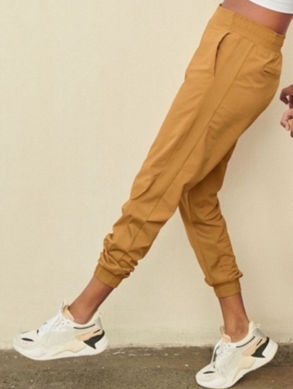 Athleta Textured Brooklyn Jogger In Mustard Size 4